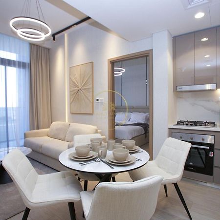 Standard 2Bhk Located In Azizi Riviera 46 Dubai Dış mekan fotoğraf