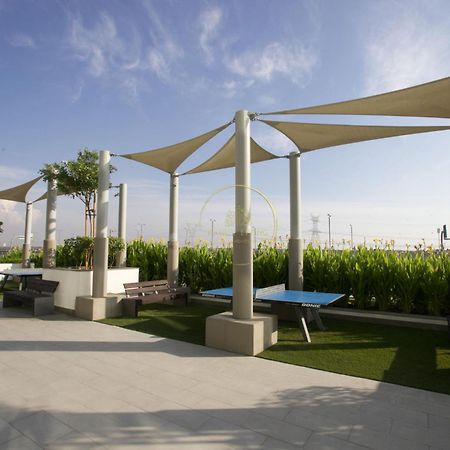 Standard 2Bhk Located In Azizi Riviera 46 Dubai Dış mekan fotoğraf