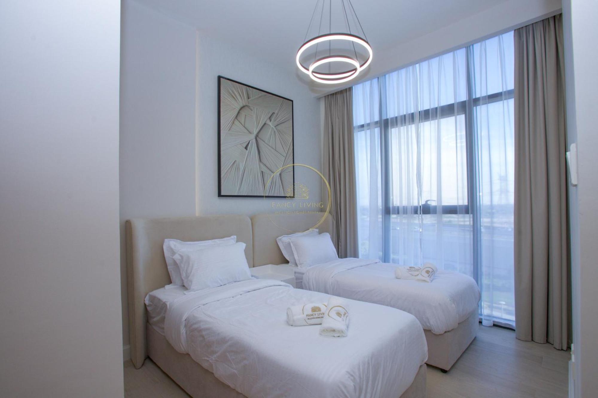 Standard 2Bhk Located In Azizi Riviera 46 Dubai Dış mekan fotoğraf